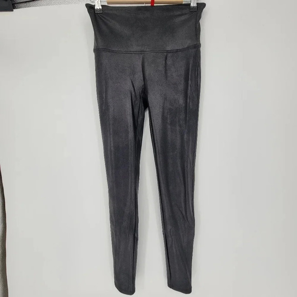 Spanx faux leather black leggings size Large compression comfy slim - Picture 2 of 7